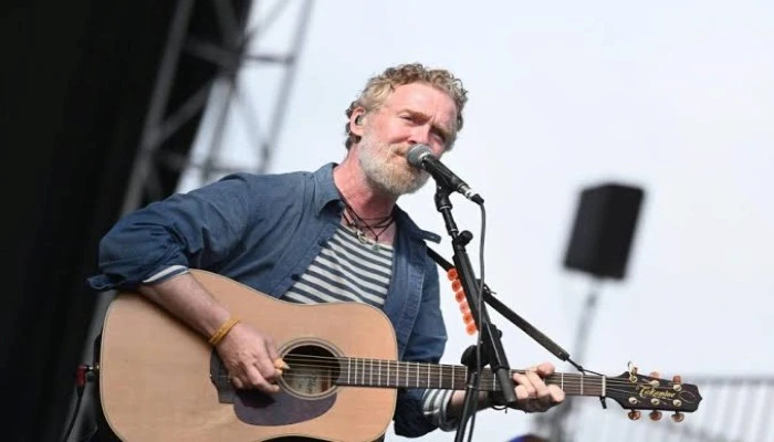 funérailles en direct de Glen Hansard Mise à jour hommage à la famille décédée